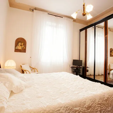 Cavour, Nearby Cinqueterre منزل للإقامة *